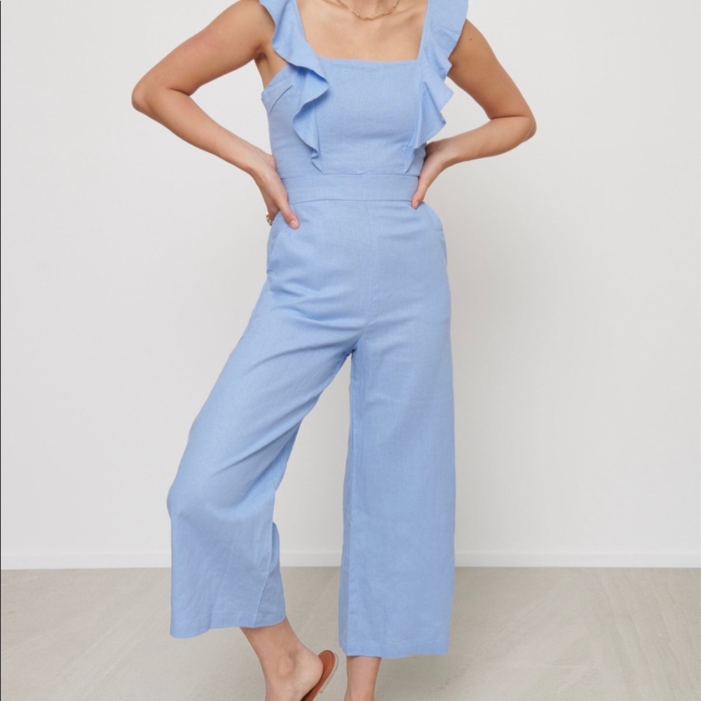 NEVER WORN JUMPSUIT SIZE M dynamite